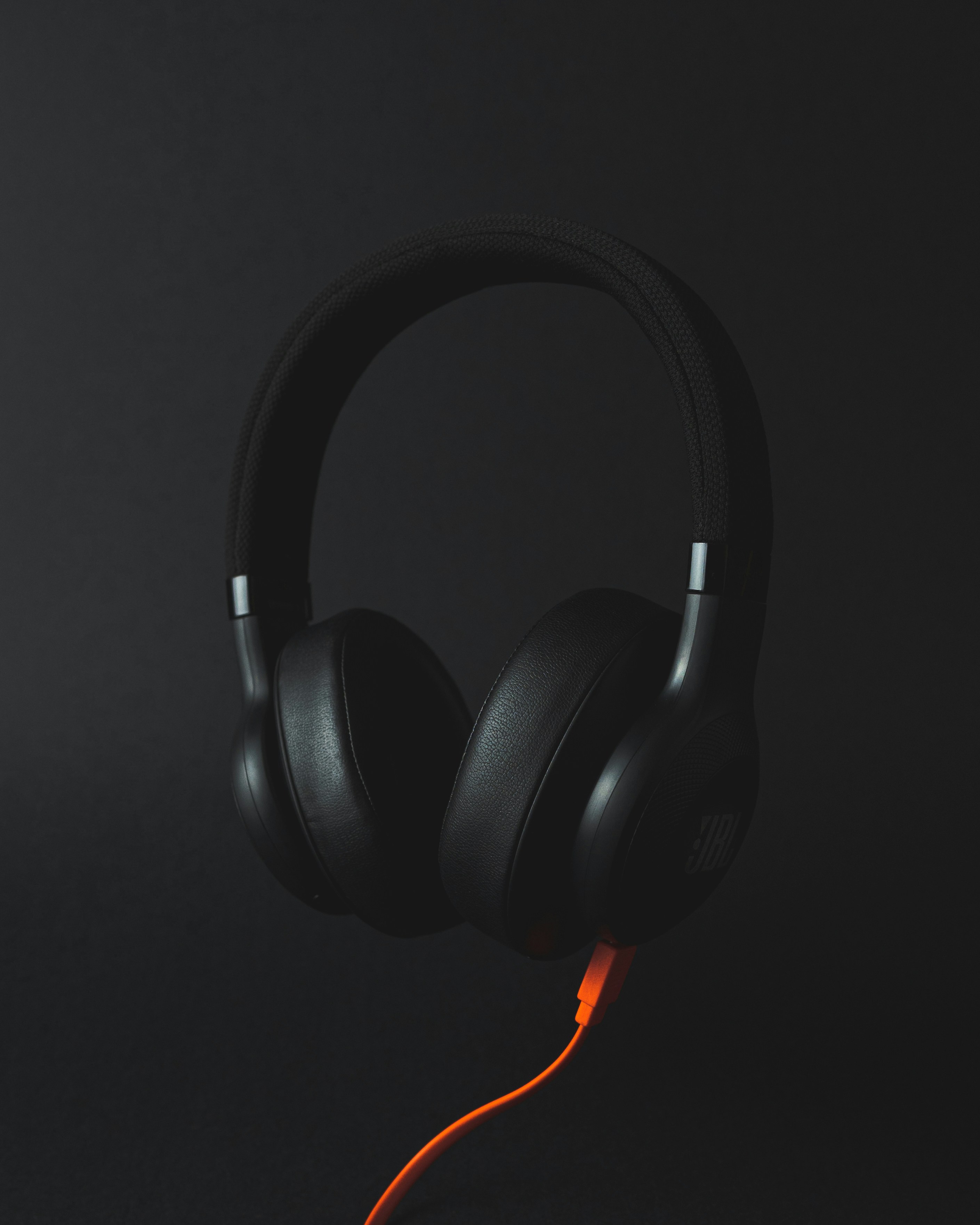 Premium headphones with replacement ear pads